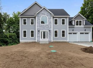 41 Clews St, Shrewsbury, MA 01545