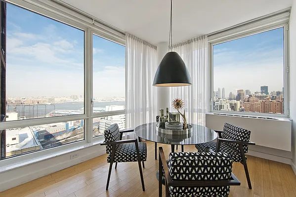 Sold by Nest Seekers International | media 21