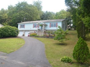 18 Spottswood Dr, Milton, PA