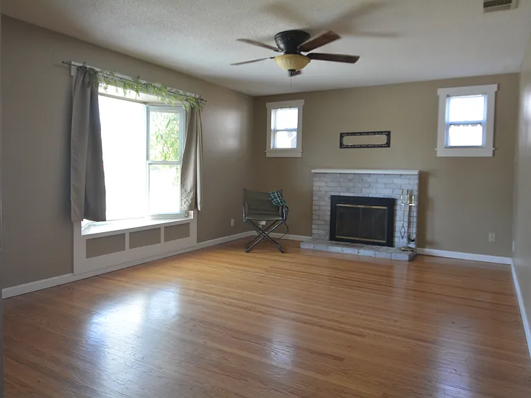 154 Manzanita Dr — Photo 4