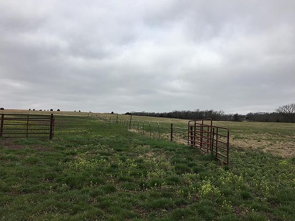3rd image of 800 East Dr #550