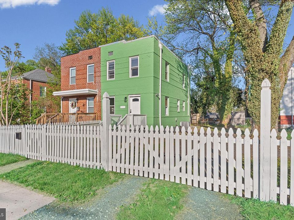 1st image of 1019 President St