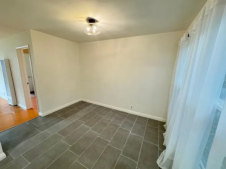 835 Bay St #1 — Photo 19