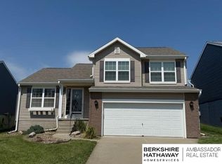 19354 W St, Omaha, NE 68135