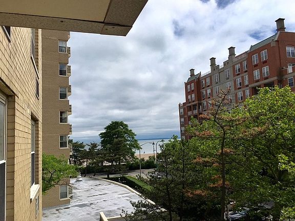 4th image of 3131 Brighton 13th St #4B