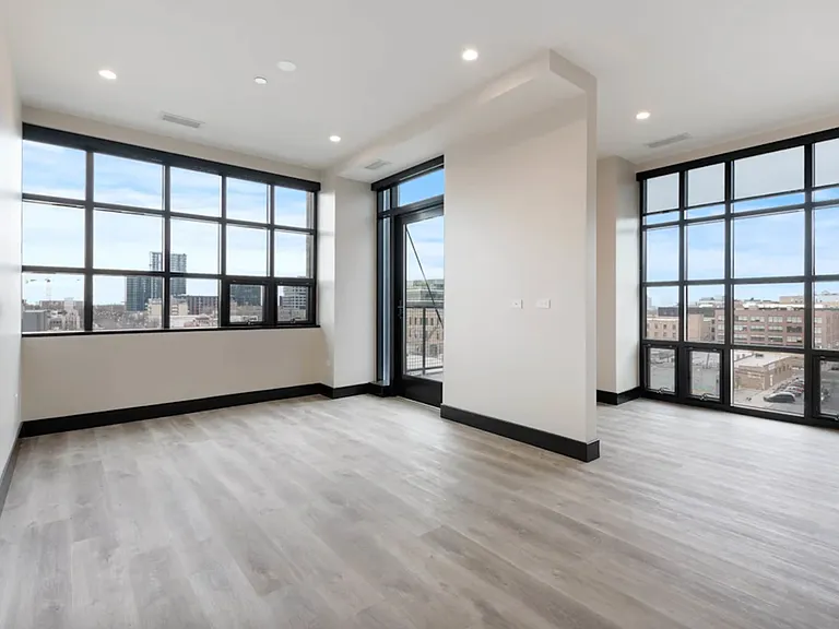1125 W Randolph St #501 — Photo 3