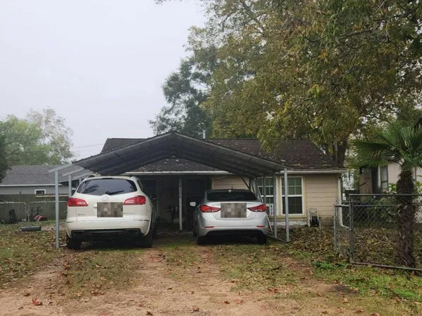 4126 Covert St, Bacliff, TX 77518