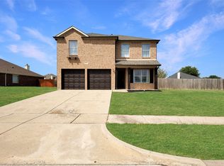 951 Zachary Dr, Arlington, TX 76002