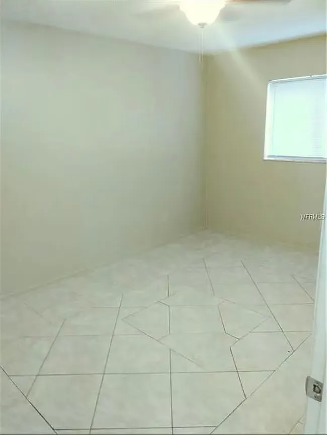 2 bed, 1.5 bath, 1048 sqft, $1,900 — Photo 4