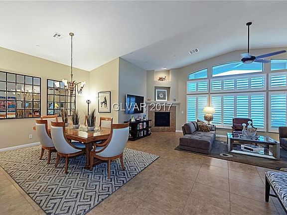 Dining room/family room