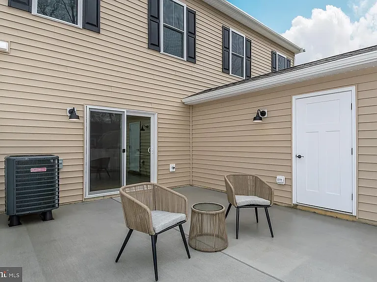 1205 Broad Leaf Ct — Photo 10