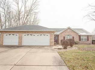 1808 Creekside Dr, Swansea, IL 62226