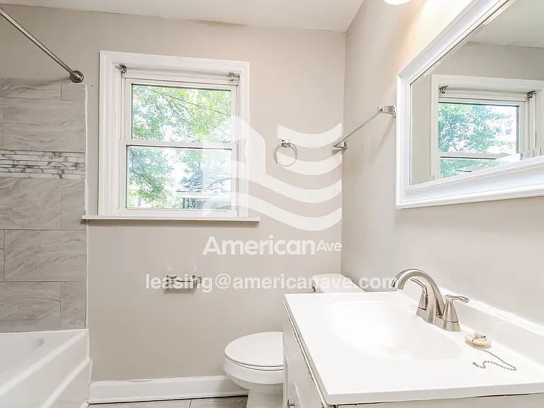 92536_019_main_bathroom_10.jpg