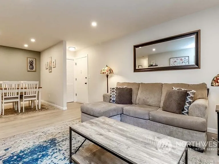 1506 N Defiance St #R208 — Photo 5