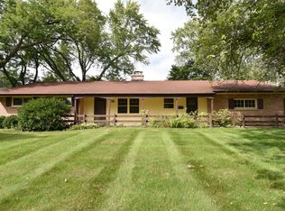 306 Heidel Rd, Thiensville, WI 53092
