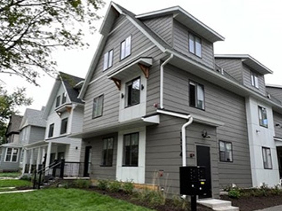 1st image of 1314 8th St SE #103