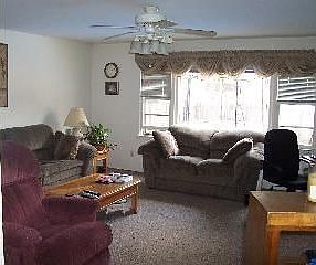 4th image of 1438 Holland Ave