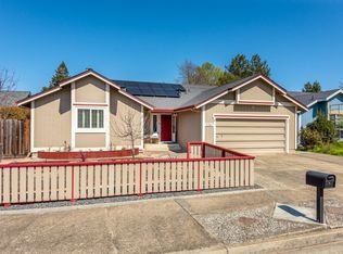 2261 Coventry Ct, Santa Rosa, CA 95401