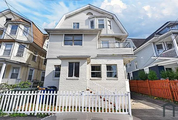 40 Vine St #44 — Photo 27