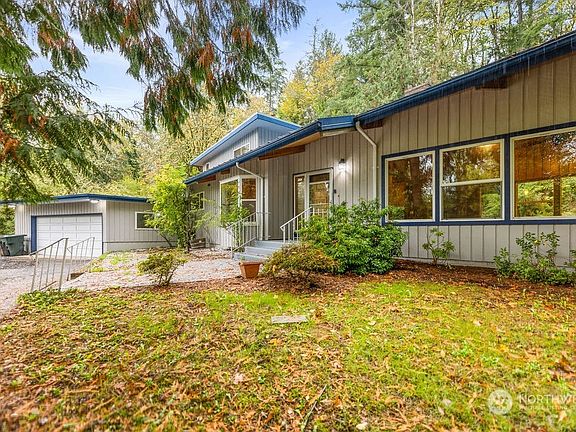 3rd image of 2918 Glenwood Drive