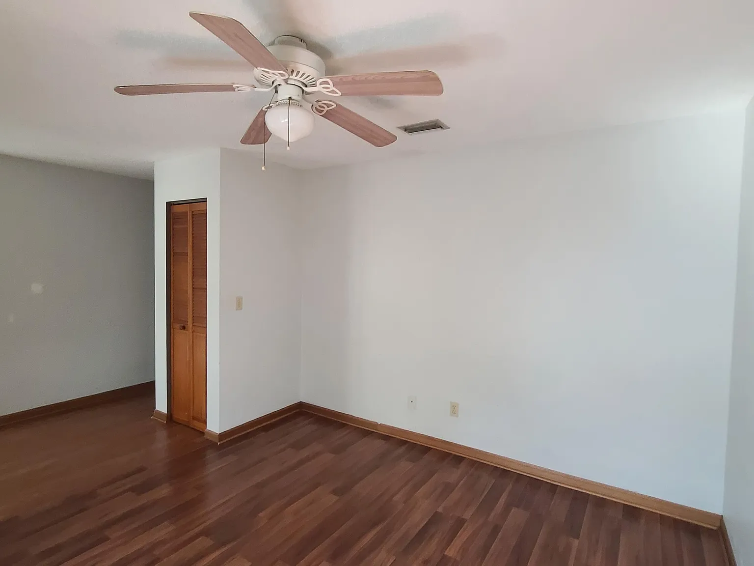 2 bed, 1.0 bath, 784 sqft, $1,275 — Photo 3