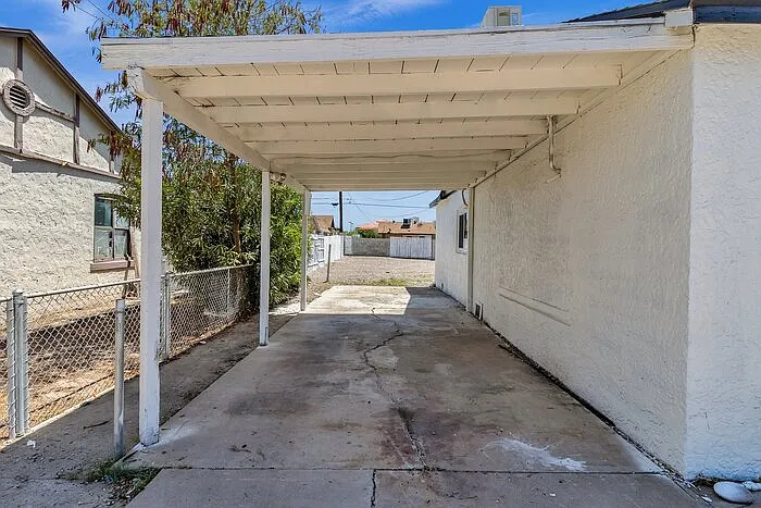 325 N 17th Dr #A — Photo 21
