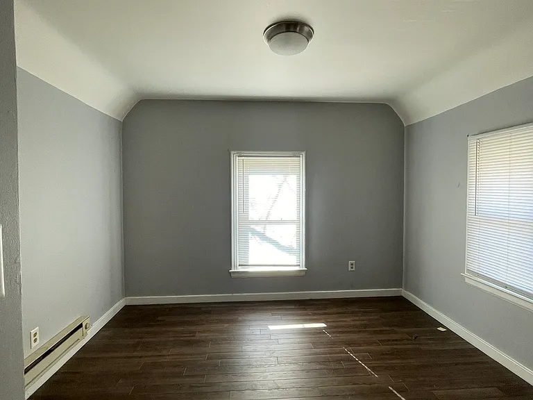 115 Sycamore St #B — Photo 6