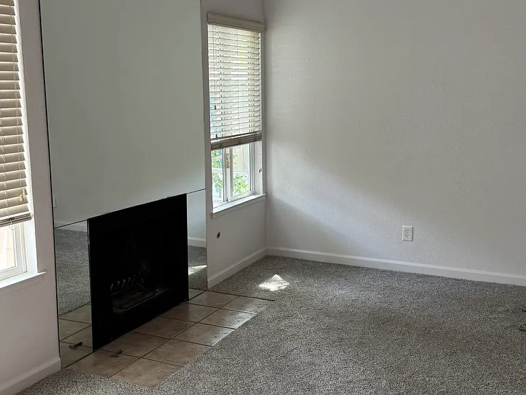 5872 Alexandria Pl — Photo 2