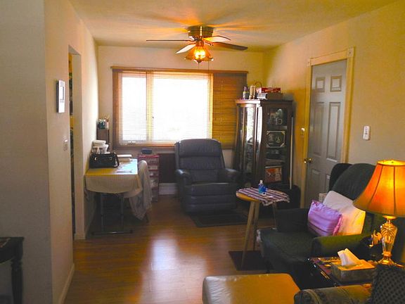 5th image of 2449 Evergreen Ln
