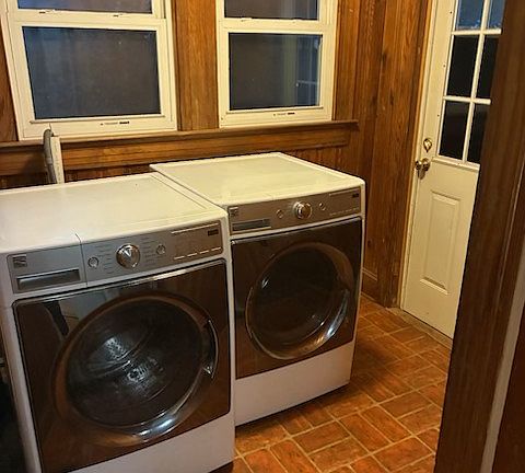 "Mud Room" Laundry room = washer and dryer included: back door in picture.
