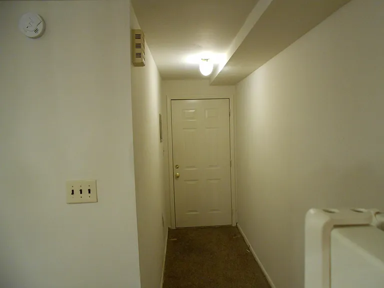 1417 E Tremont St #4 — Photo 3