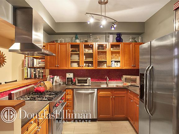 5th image of 2175 5th Ave APT 1A