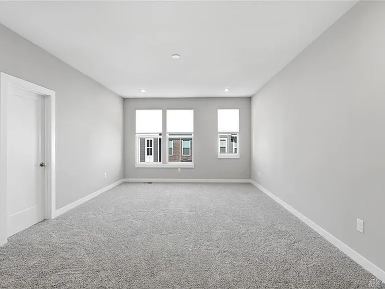 7241 Otley Dr — Photo 35