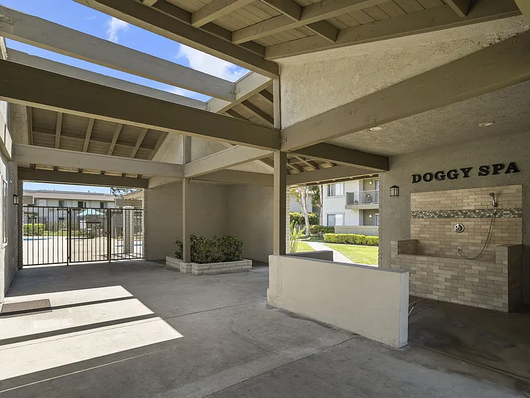 Doggy spa at Strada Apartments in Orange, CA