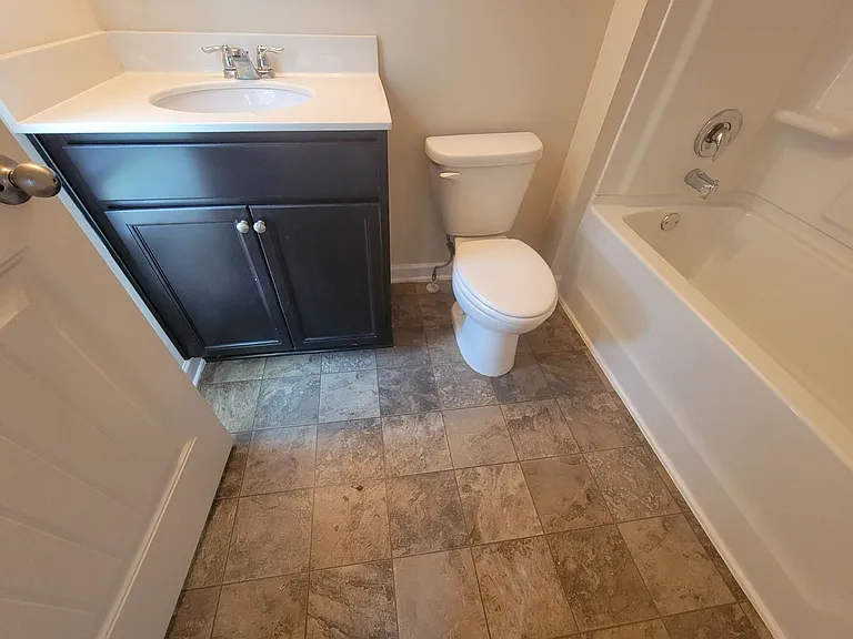5150 Amberland Sq — Photo 19