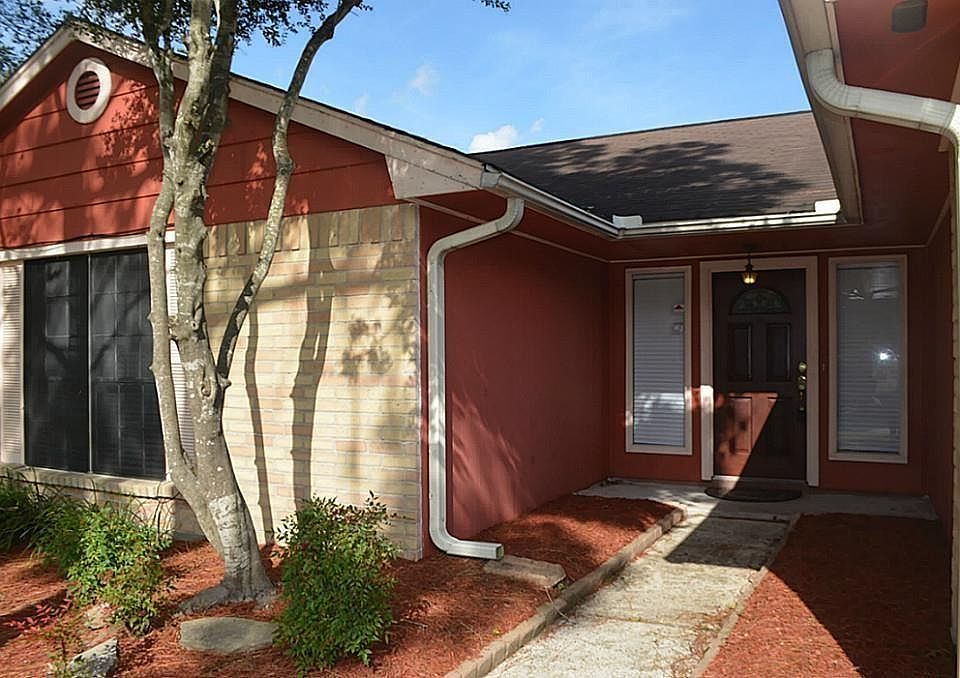 1st image of 16707 Nina Dr