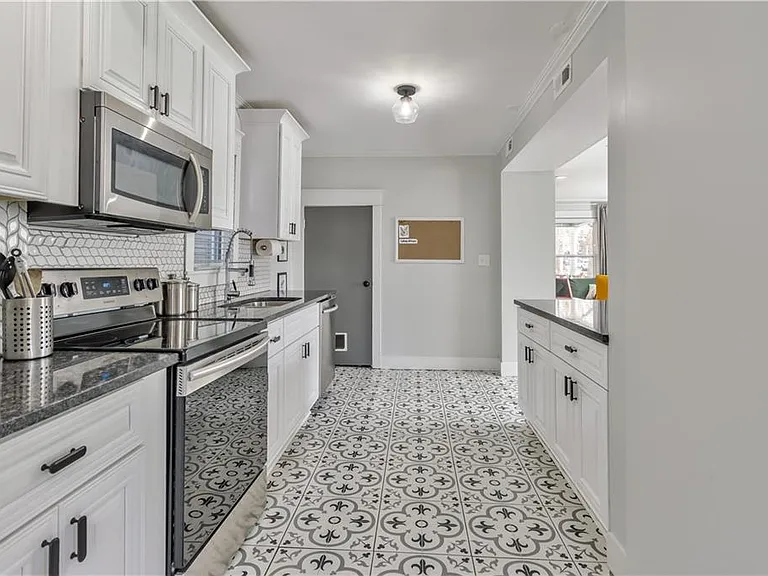 4244 Holmes St — Photo 15