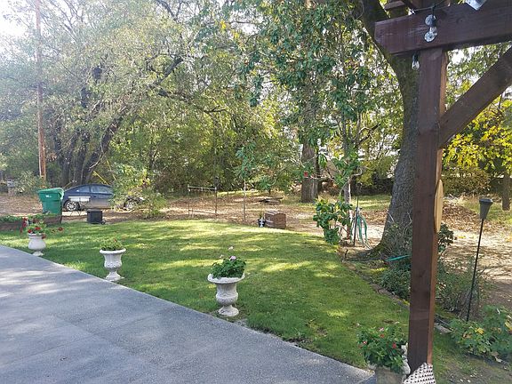 4th image of 2820 Briggs Ln