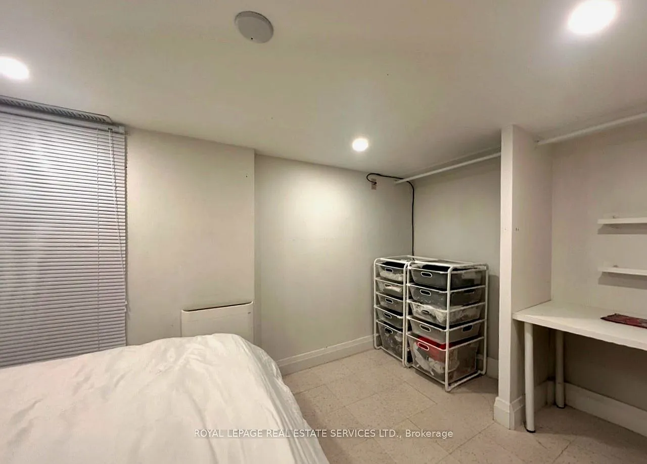 3 bed, $1,995 — Photo 3
