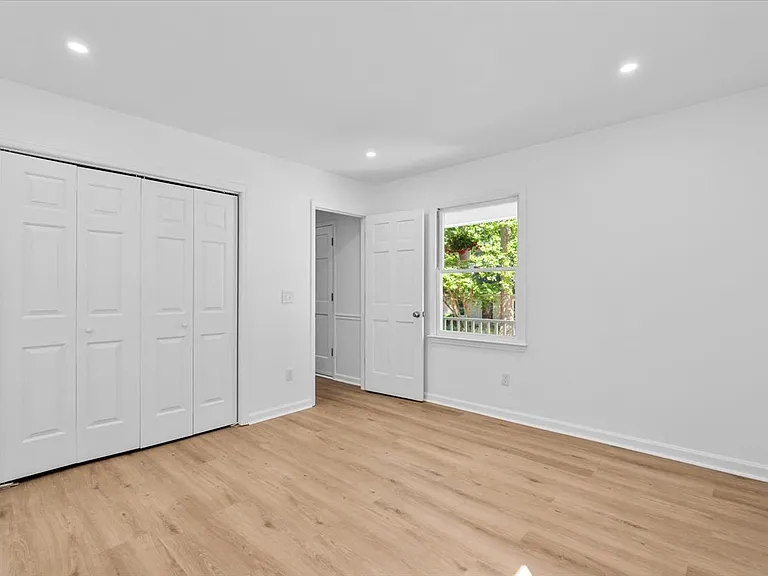 120 Arcaro Dr — Photo 12