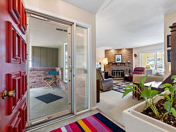 4th image of 5065 Larkspur Dr