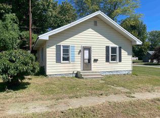 411 E 8th St, Bicknell, IN 47512