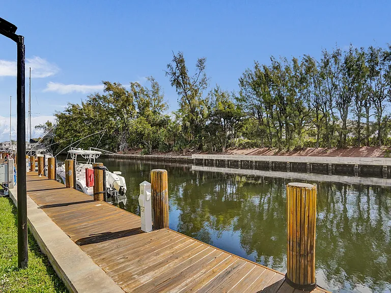 6289 Bay Club Dr #3 — Photo 30