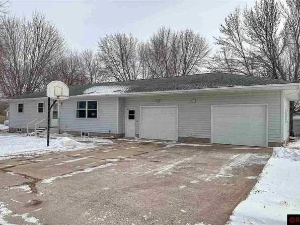 22 9th Ave N, Minnesota Lake, MN 56068