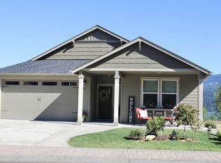 66 SE Shahala Dr, Cascade Locks, OR 97014