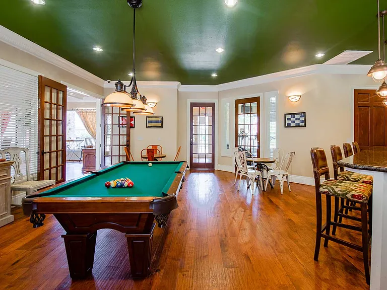 Plantation Apartments — Photo 23