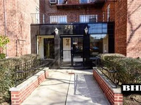 2427 East 29th Street image 1 of 21