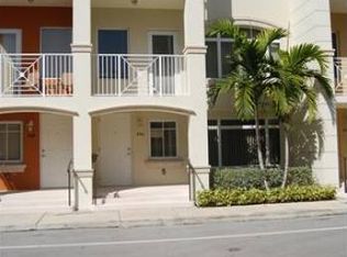2711 NE 184th Ter, Miami, FL 33160