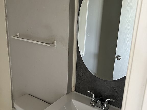 5th image of 703 N Gilmer St #11321855