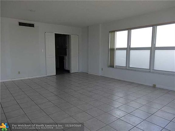 4th image of 3500 Galt Ocean Dr APT 1712A